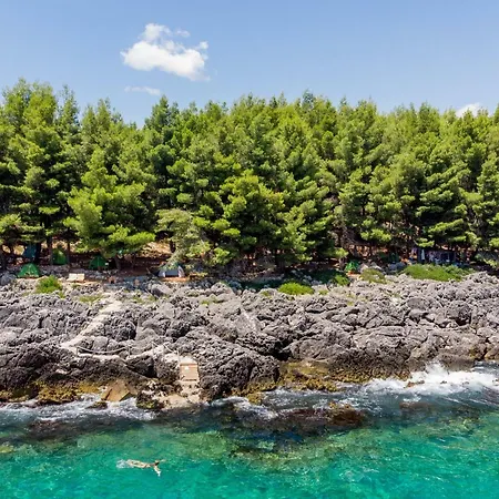 Campsite The Sea Cave Himare